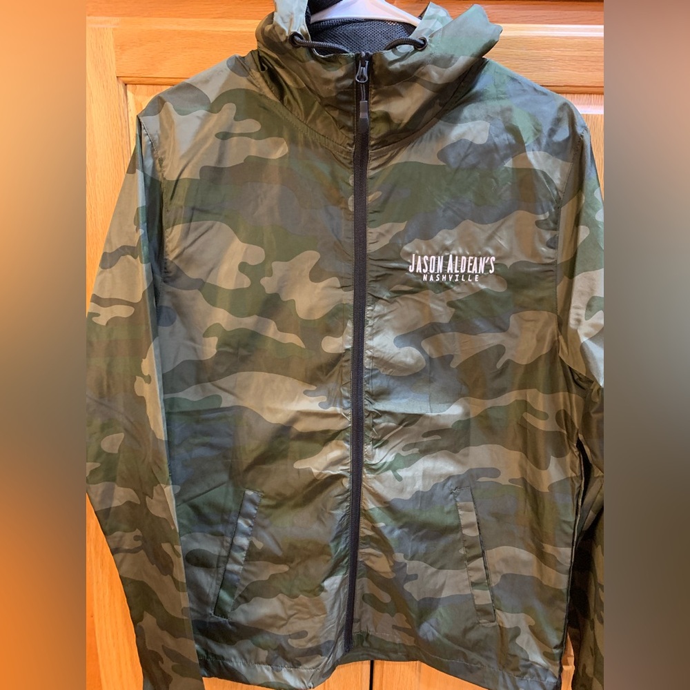 Jason Aldean’s Nashville Camouflage Windbreaker. Men’s Size Small. Like New!